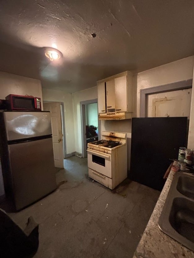 271 E 148th Street, Harvey, IL 60426