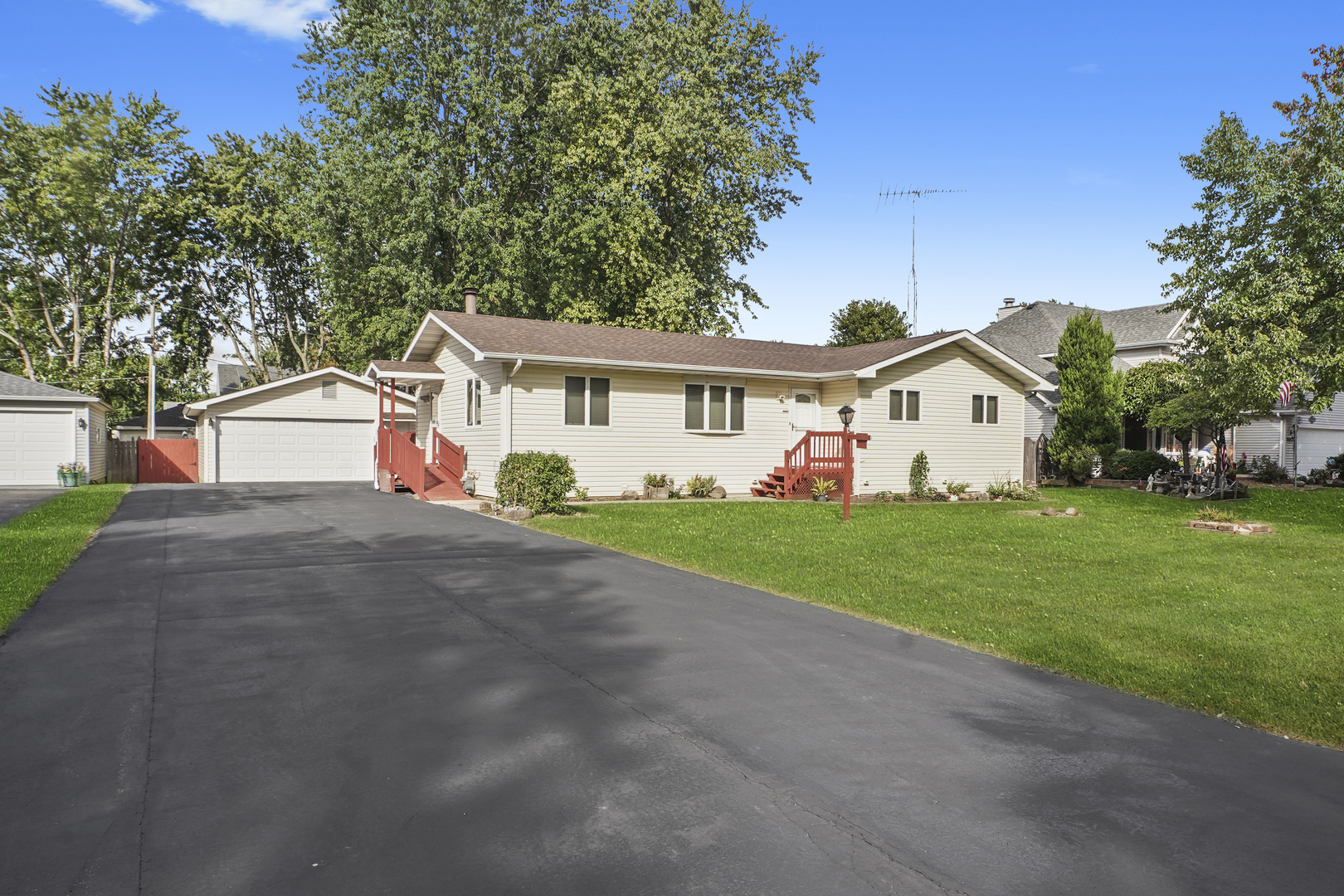 2419 Vesta Drive, Joliet, IL 60431