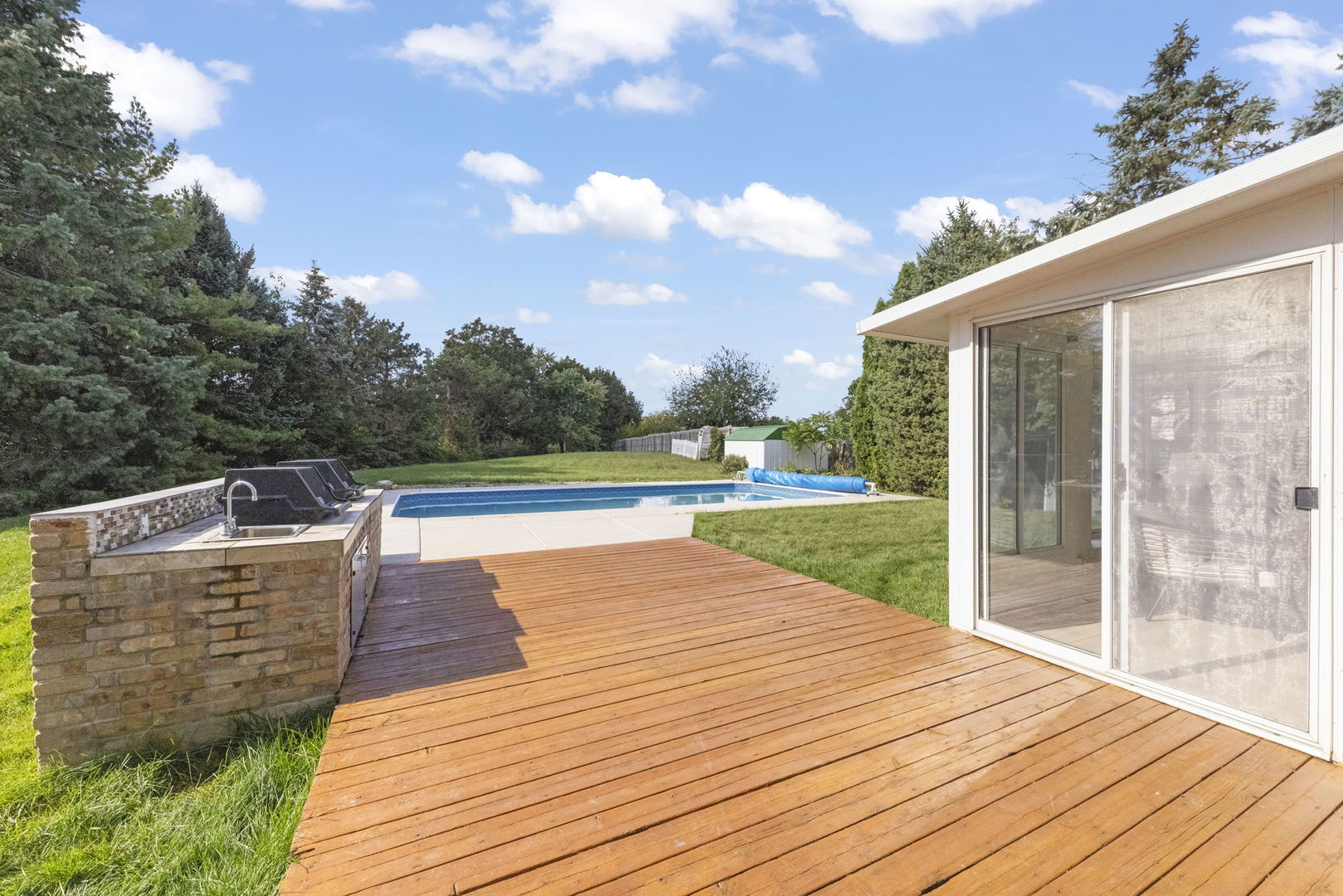 2235 Highfield Court, Aurora, IL 60504