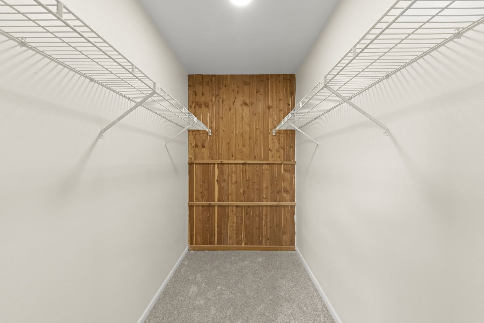 2235 Highfield Court, Aurora, IL 60504