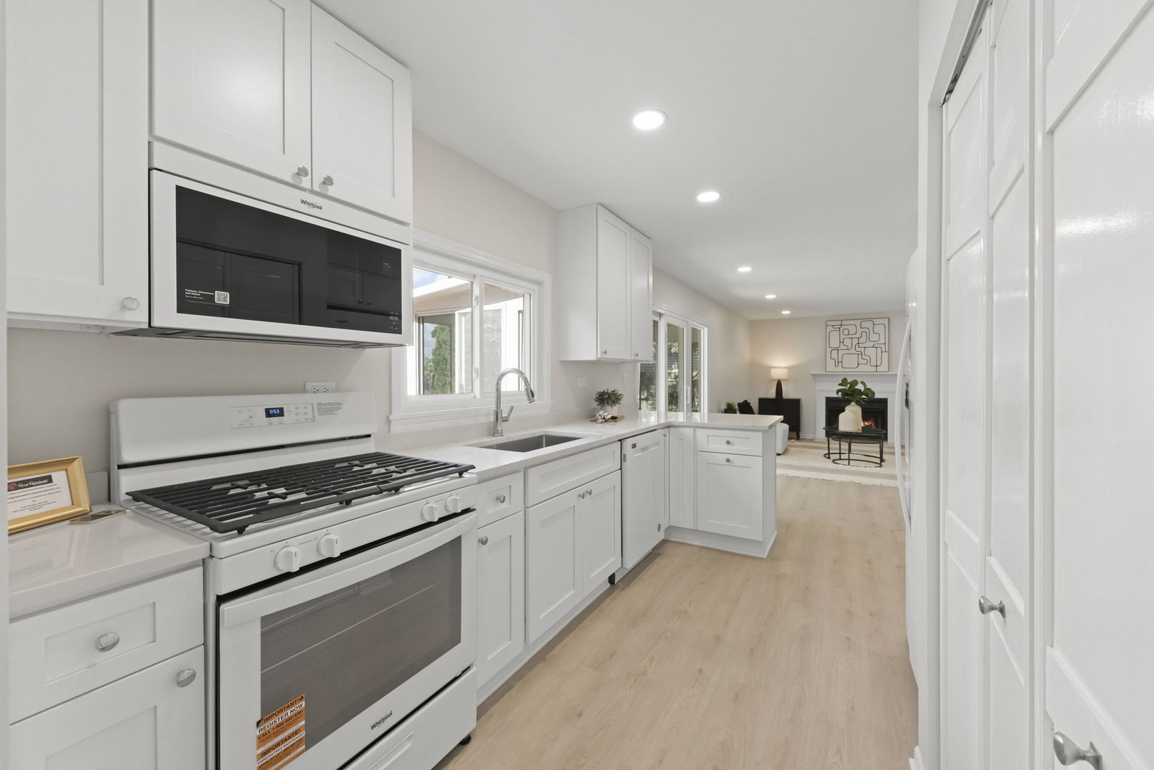 2235 Highfield Court, Aurora, IL 60504