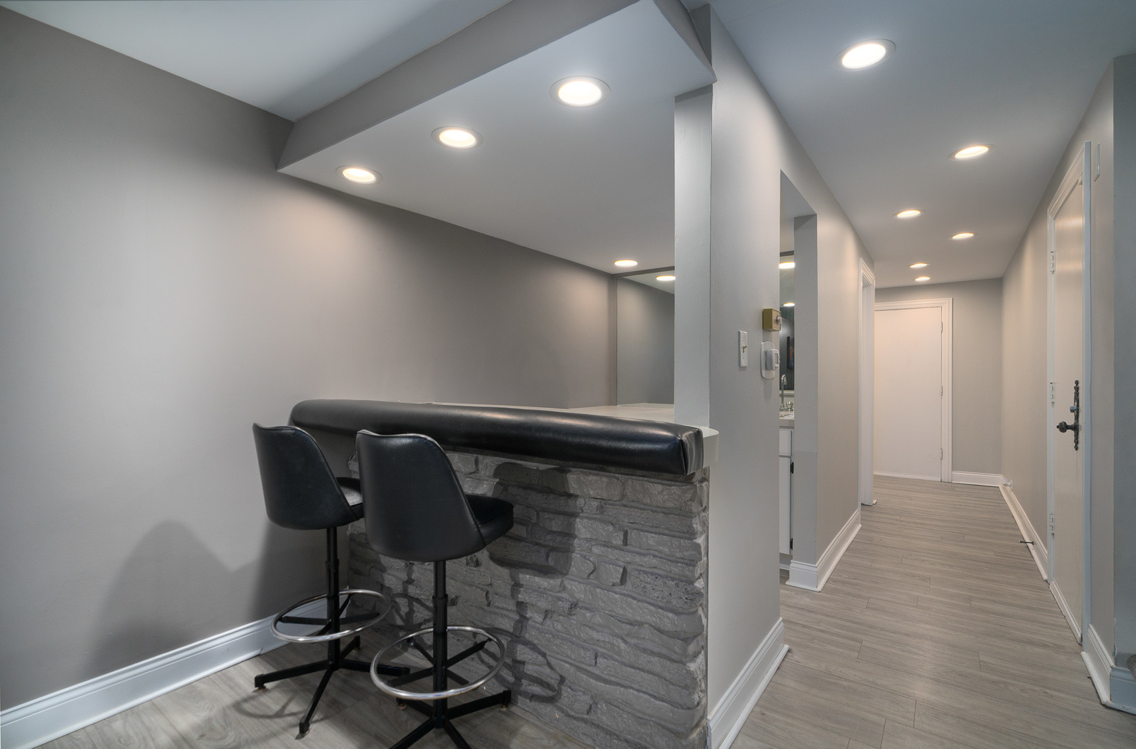 4 Cour La Salle Court, Palos Hills, IL 60465