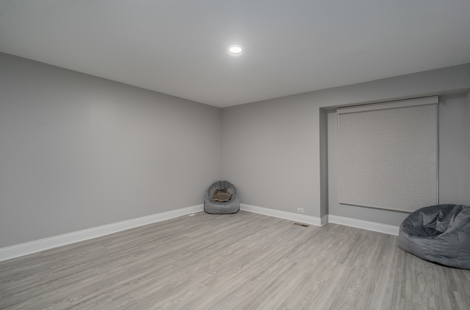 4 Cour La Salle Court, Palos Hills, IL 60465