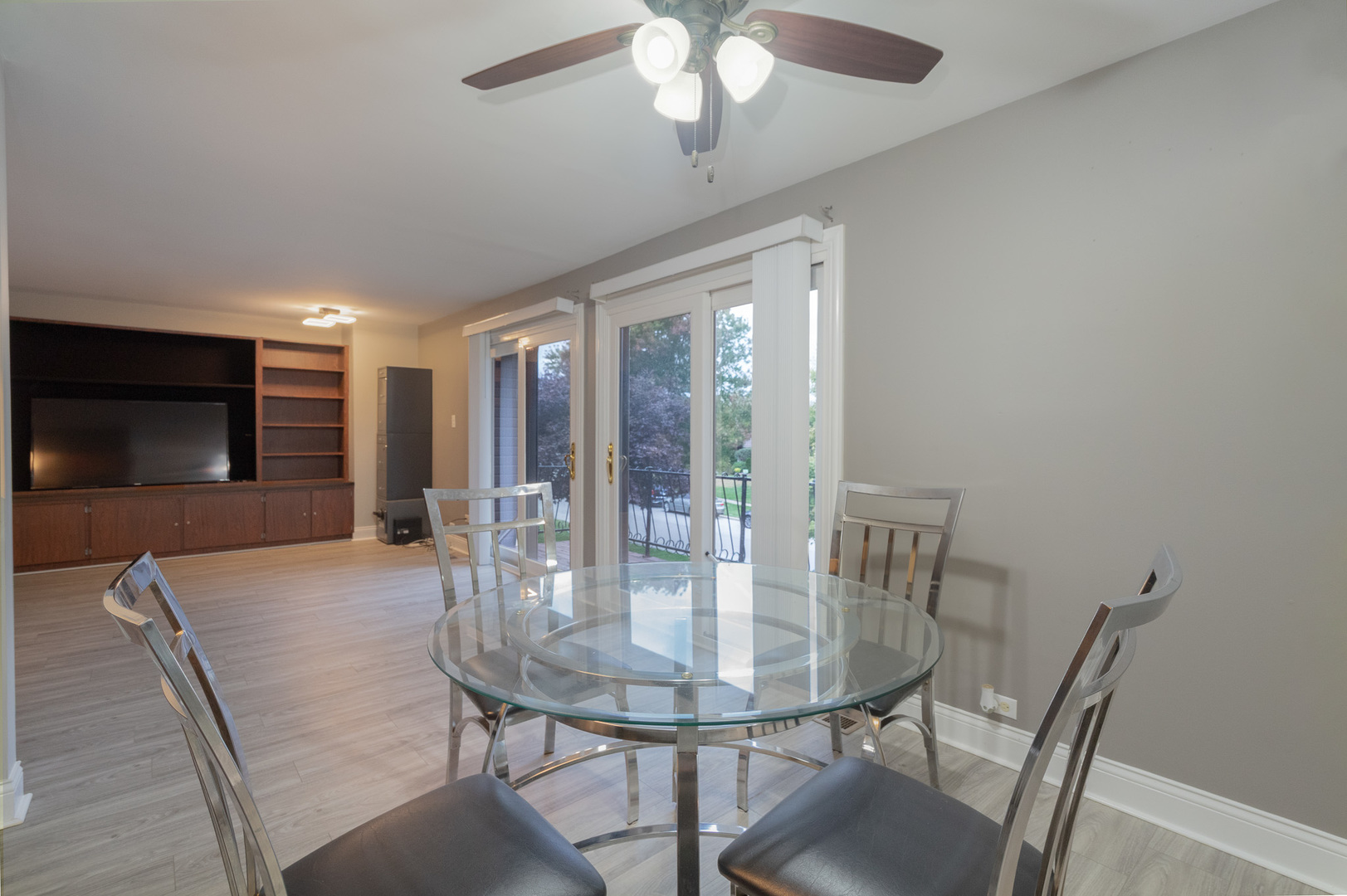 4 Cour La Salle Court, Palos Hills, IL 60465