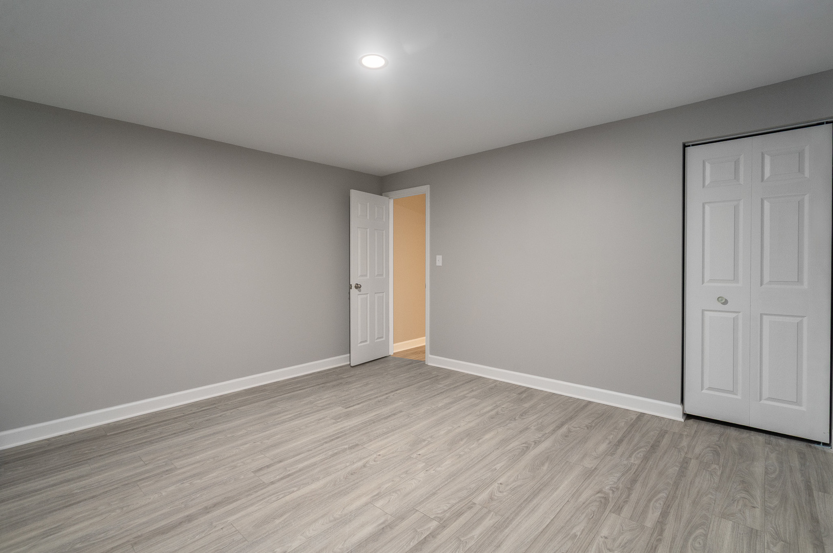 4 Cour La Salle Court, Palos Hills, IL 60465