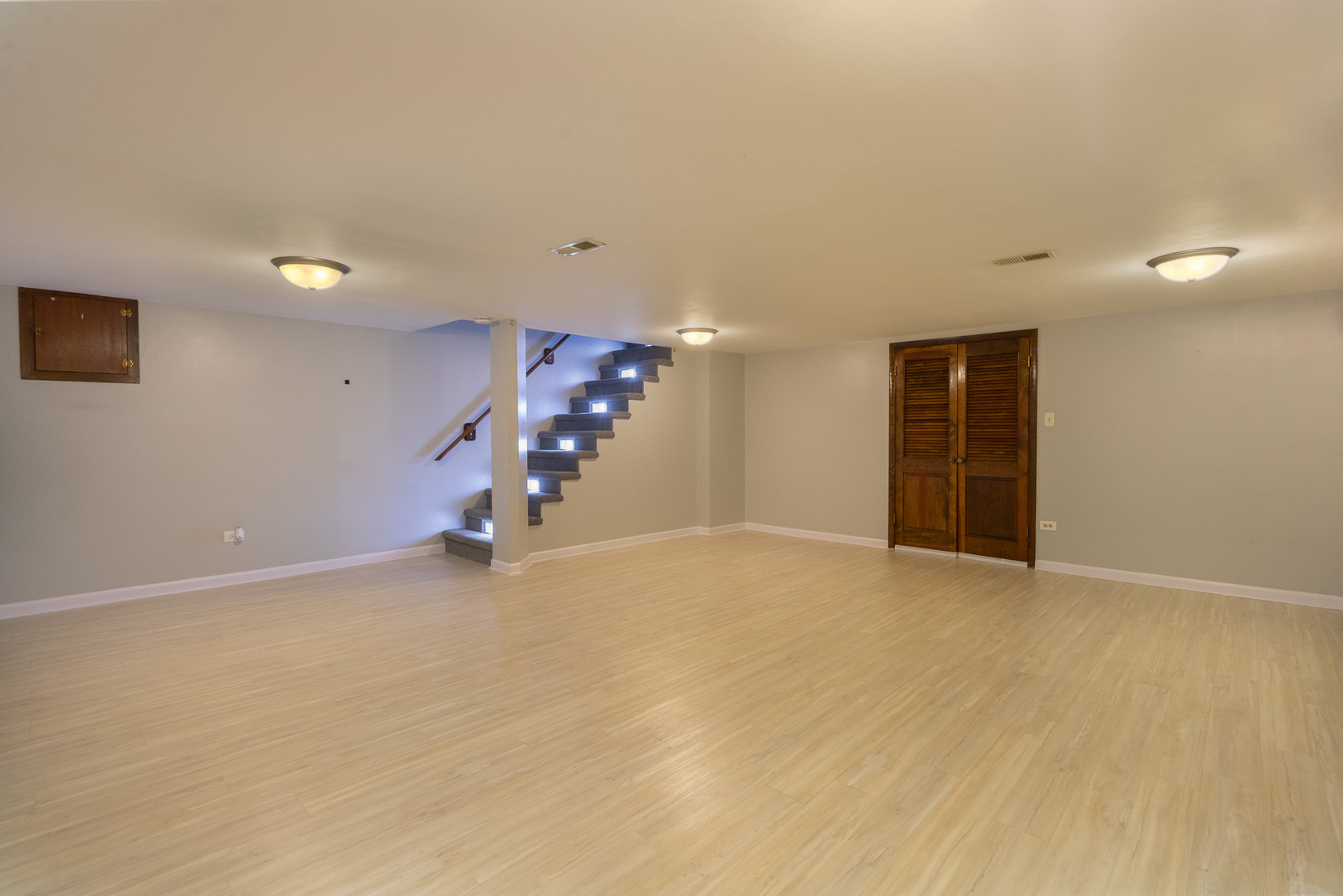 4 Cour La Salle Court, Palos Hills, IL 60465