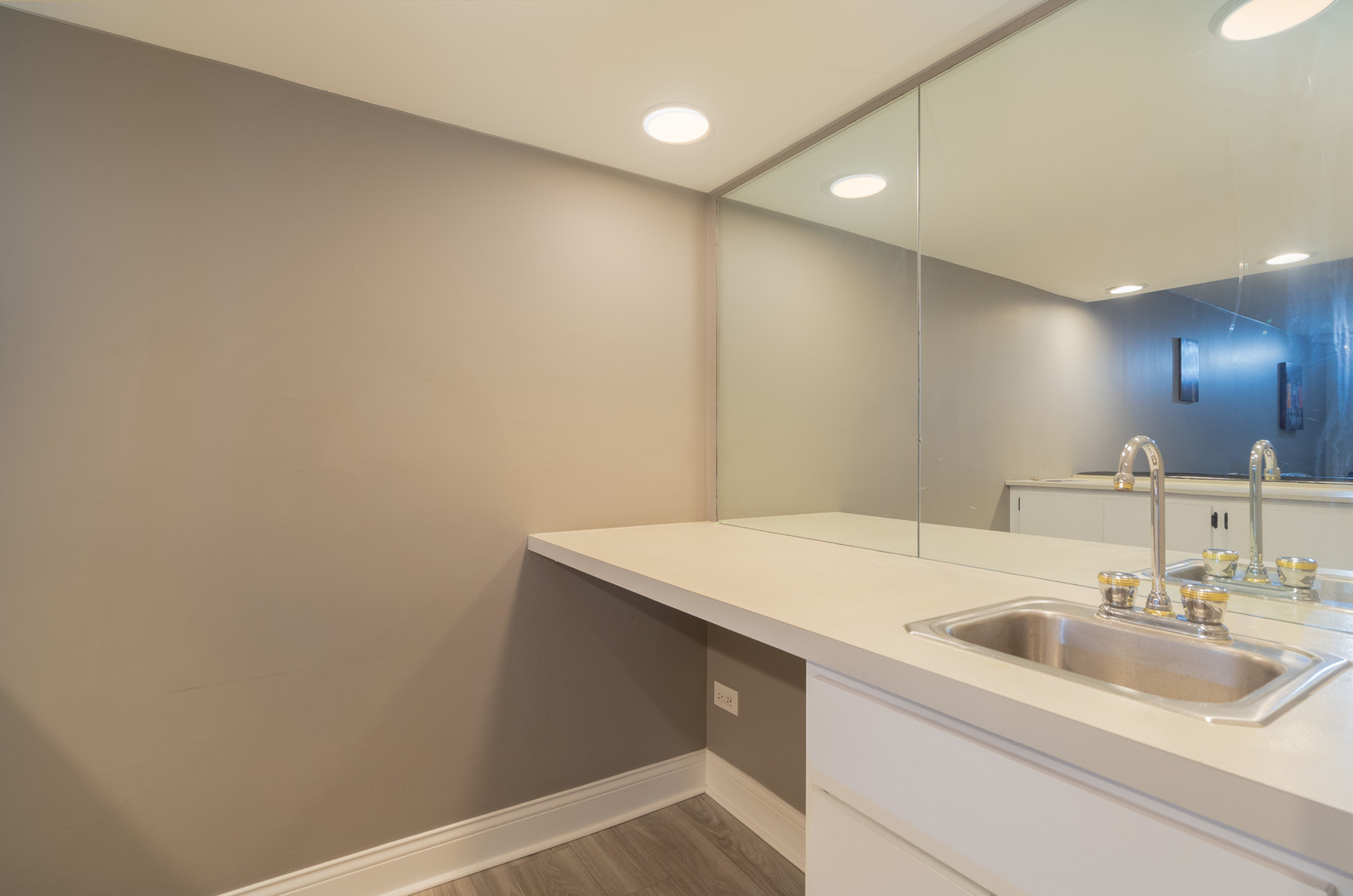 4 Cour La Salle Court, Palos Hills, IL 60465