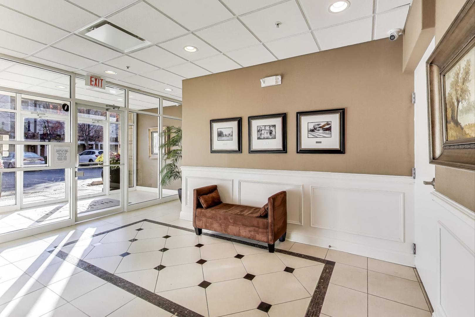 50 S Greeley Street #204, Palatine, IL 60067