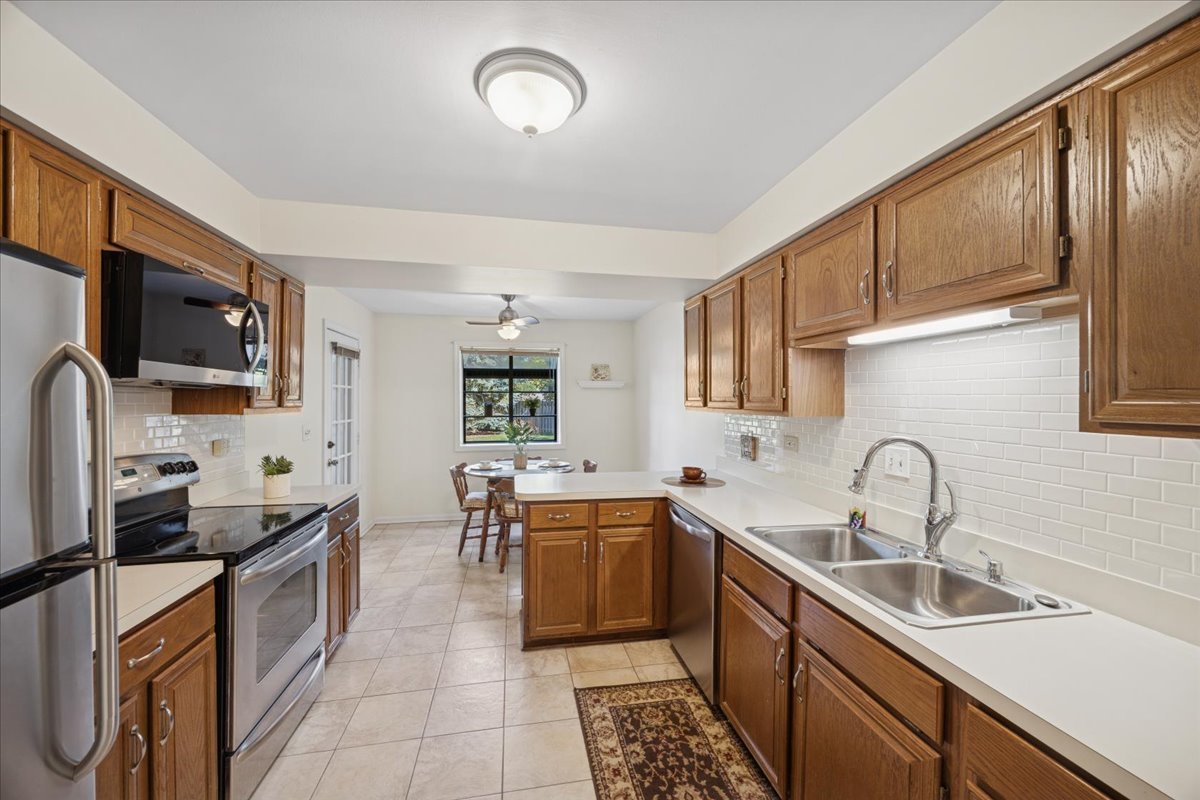 519 Banyon Lane #A, La Grange, IL 60525