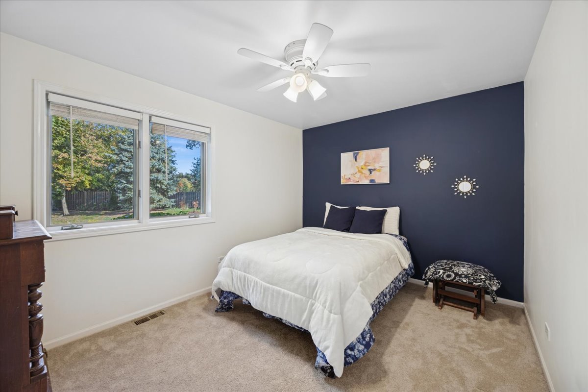 519 Banyon Lane #A, La Grange, IL 60525