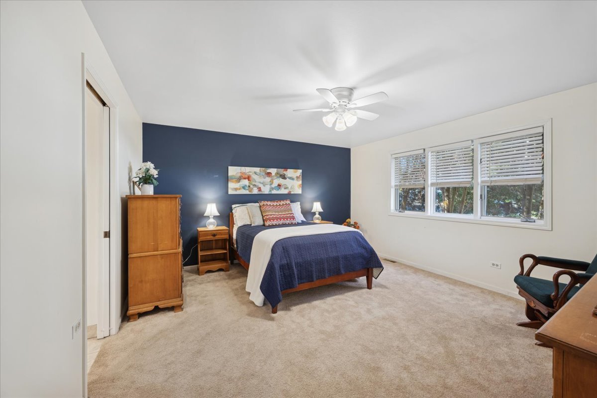 519 Banyon Lane #A, La Grange, IL 60525