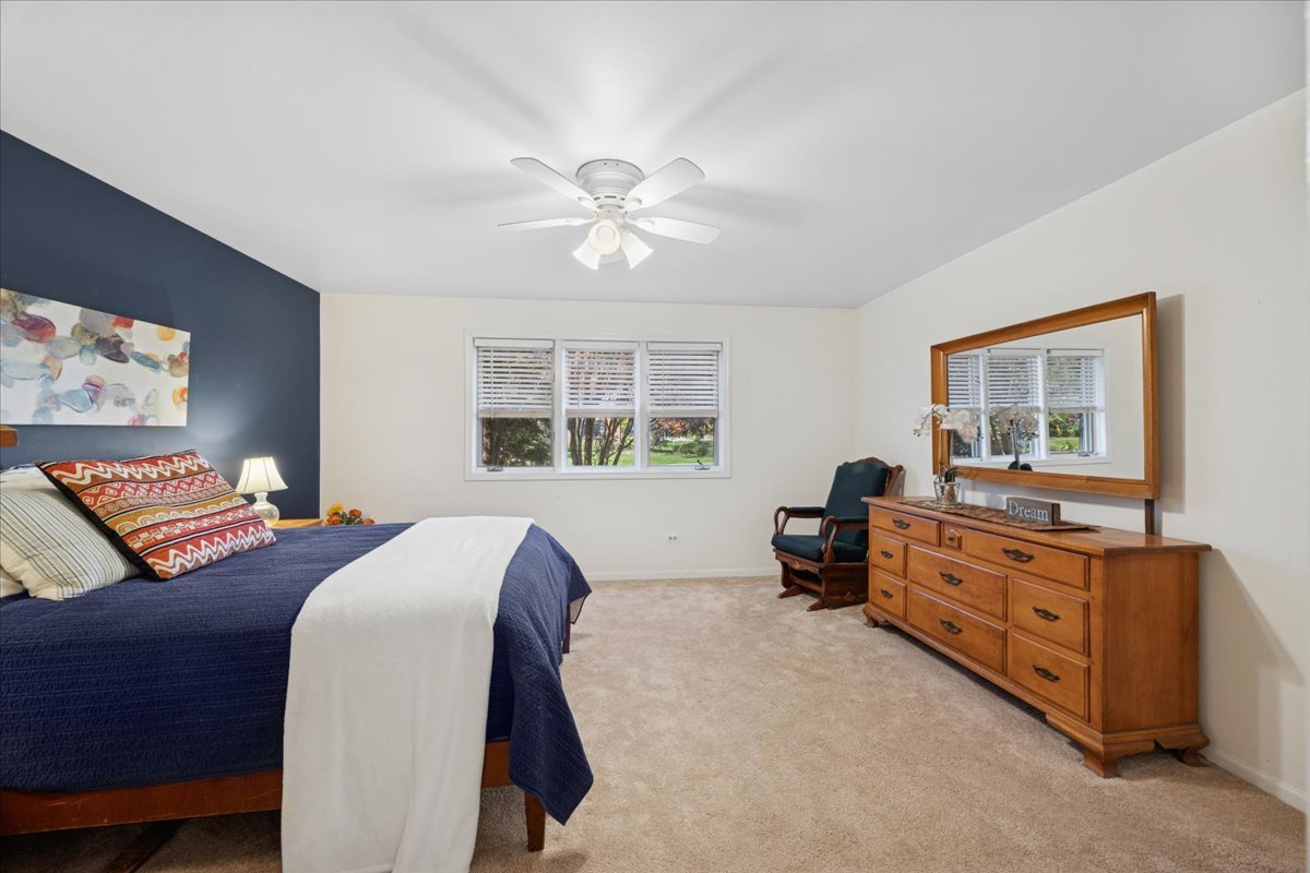 519 Banyon Lane #A, La Grange, IL 60525