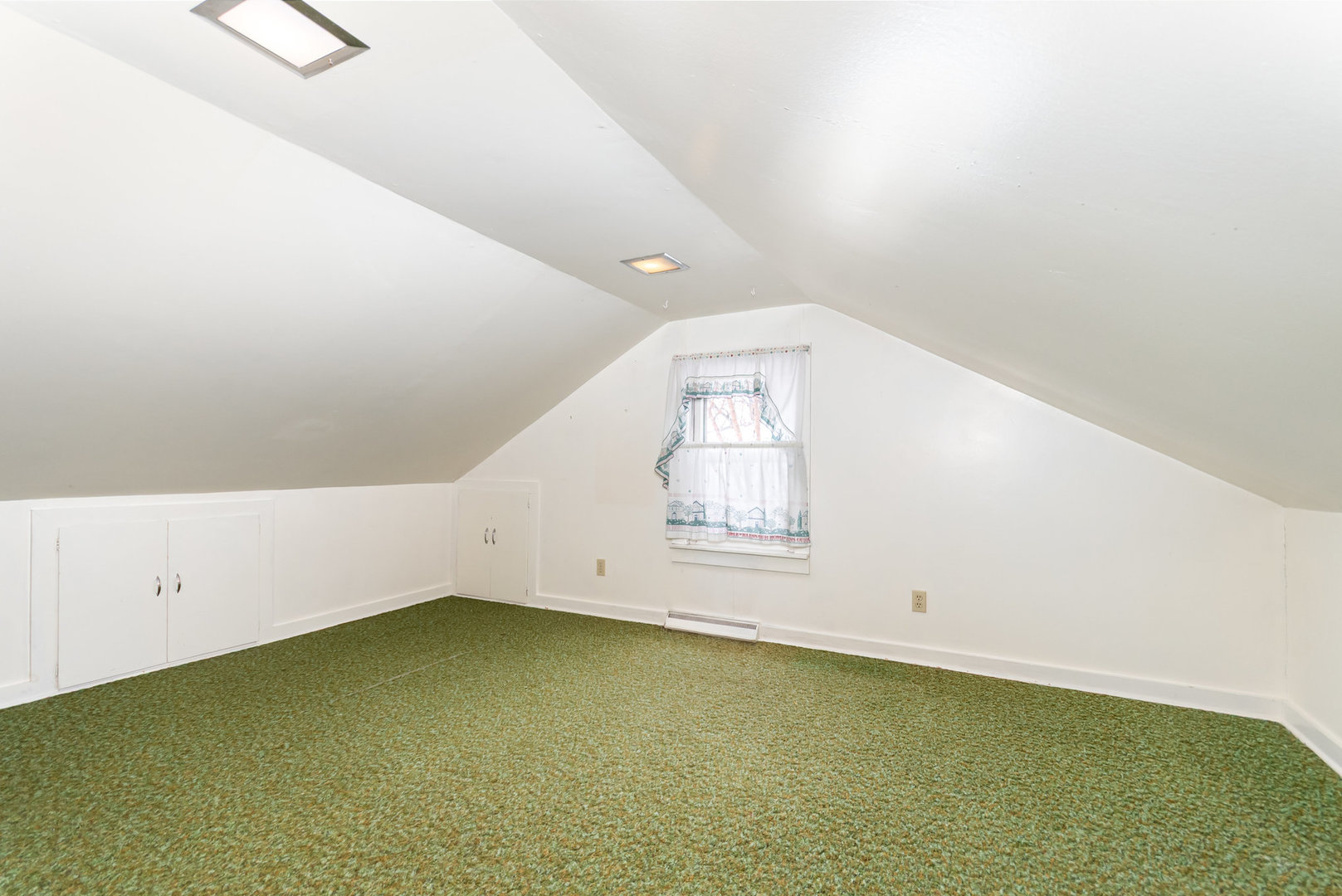 8331 W 102nd Place, Palos Hills, IL 60465