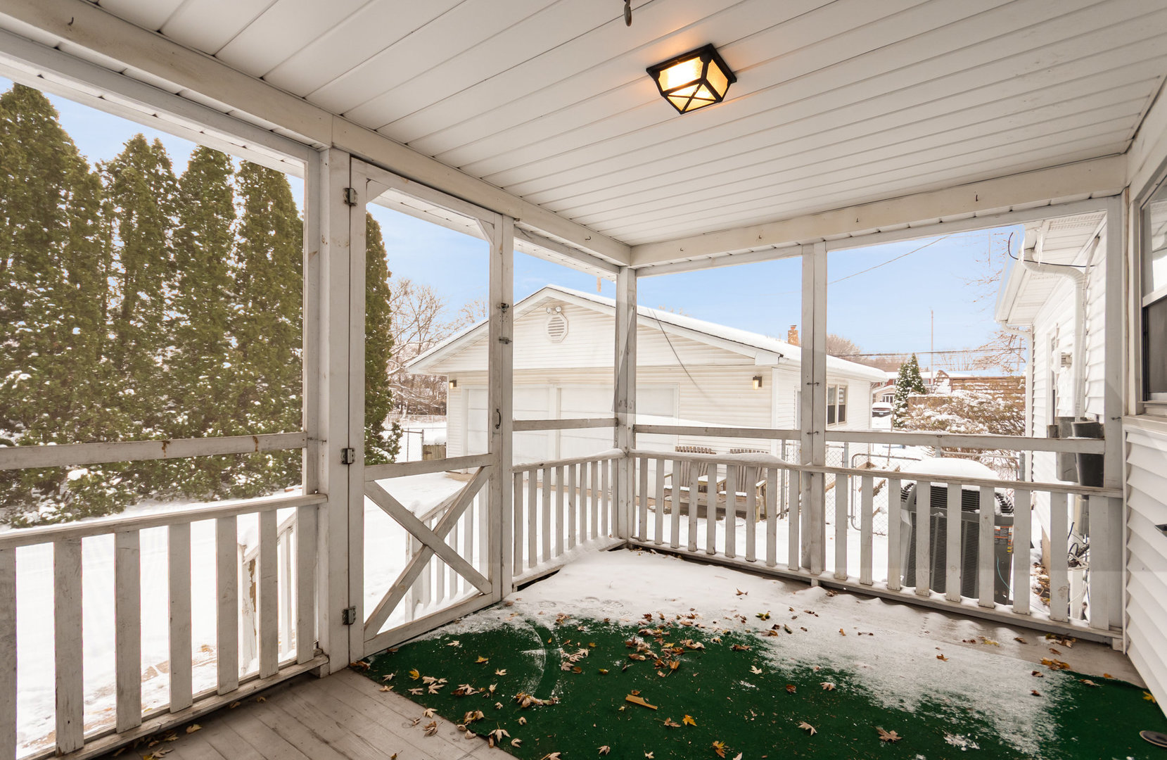 8331 W 102nd Place, Palos Hills, IL 60465