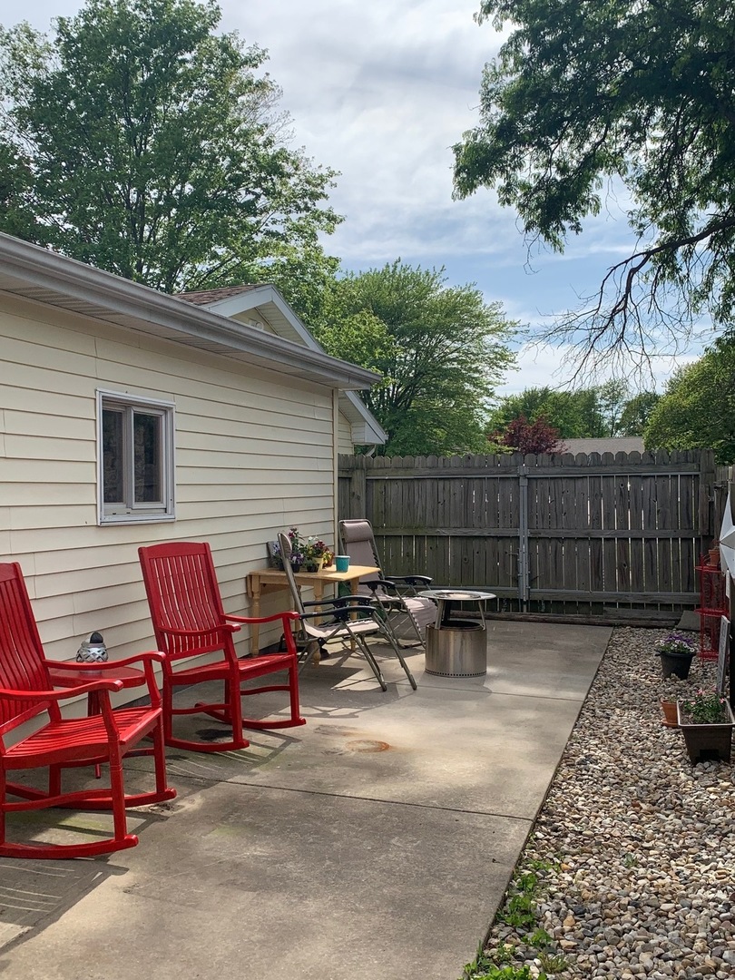 104 S Parkside Road, Normal, IL 61761