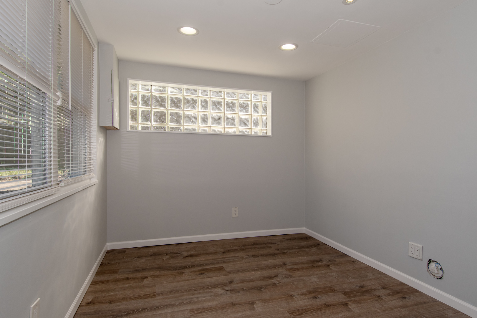 15413 Dobson Avenue, Dolton, IL 60419