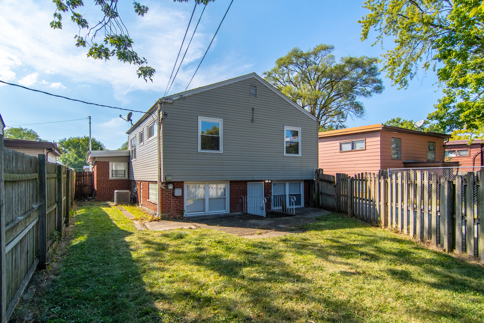 15413 Dobson Avenue, Dolton, IL 60419