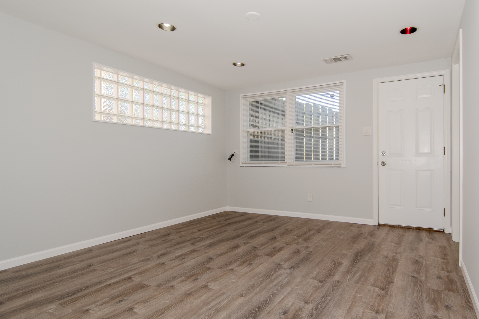 15413 Dobson Avenue, Dolton, IL 60419