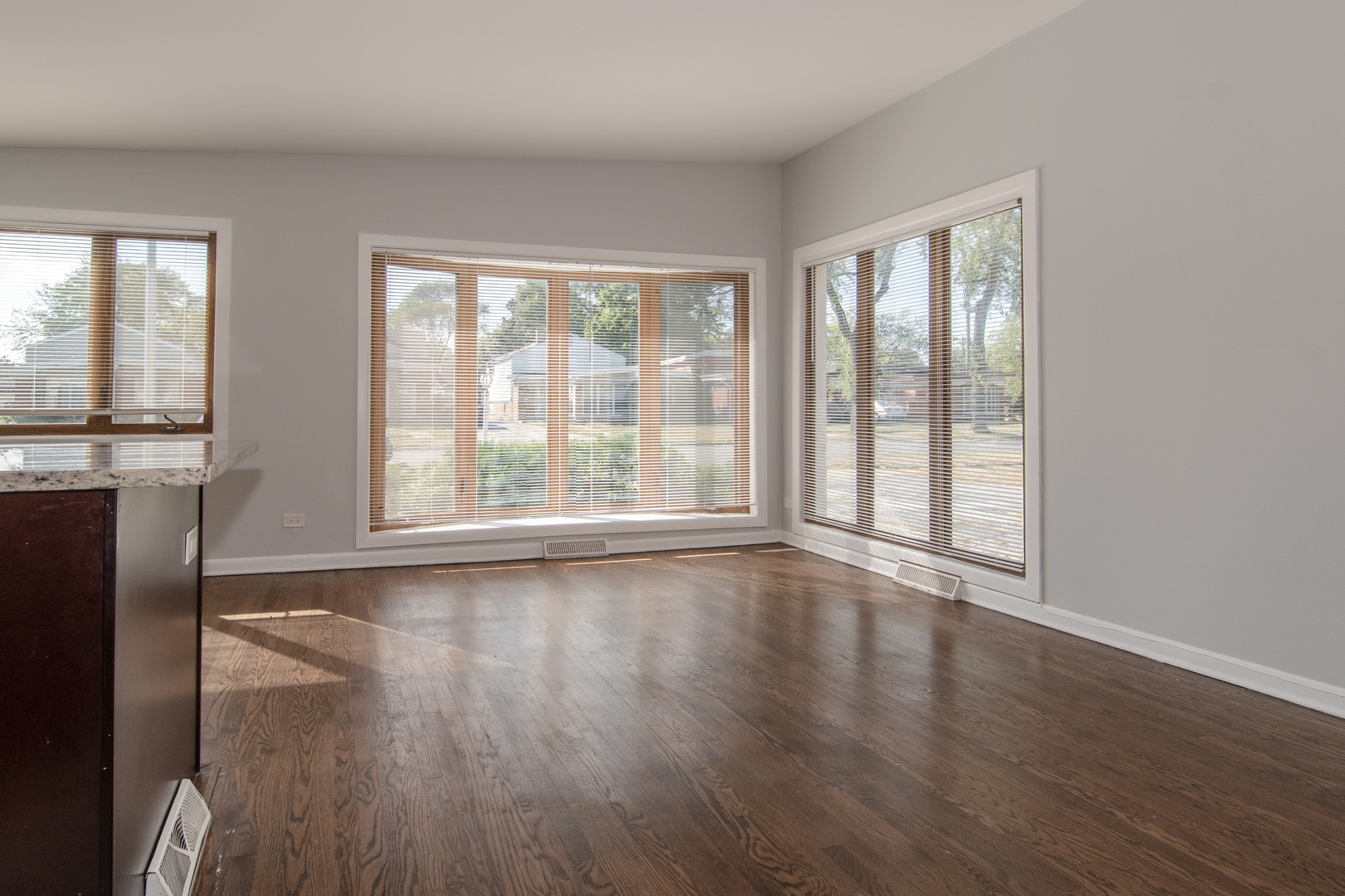 15413 Dobson Avenue, Dolton, IL 60419