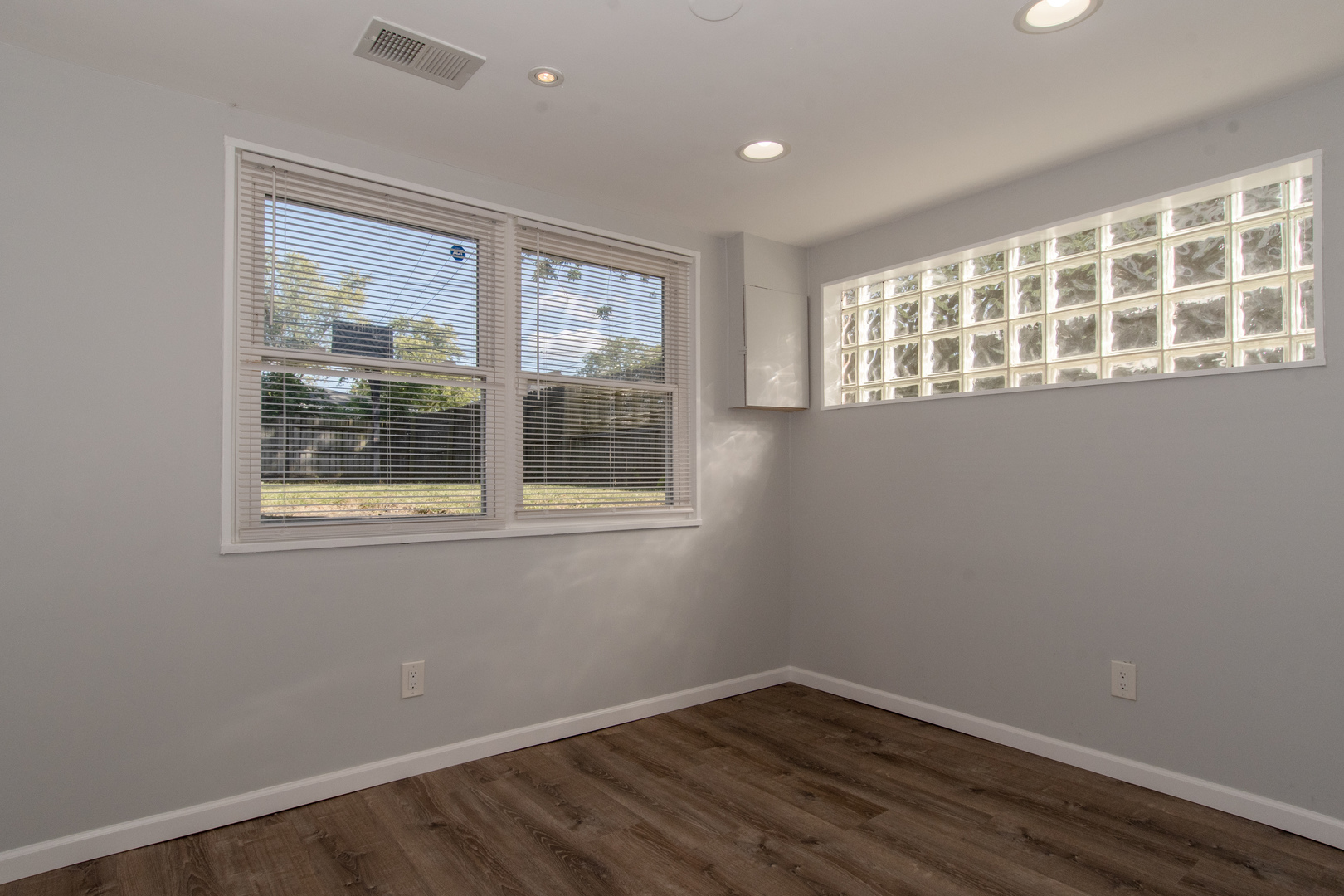 15413 Dobson Avenue, Dolton, IL 60419