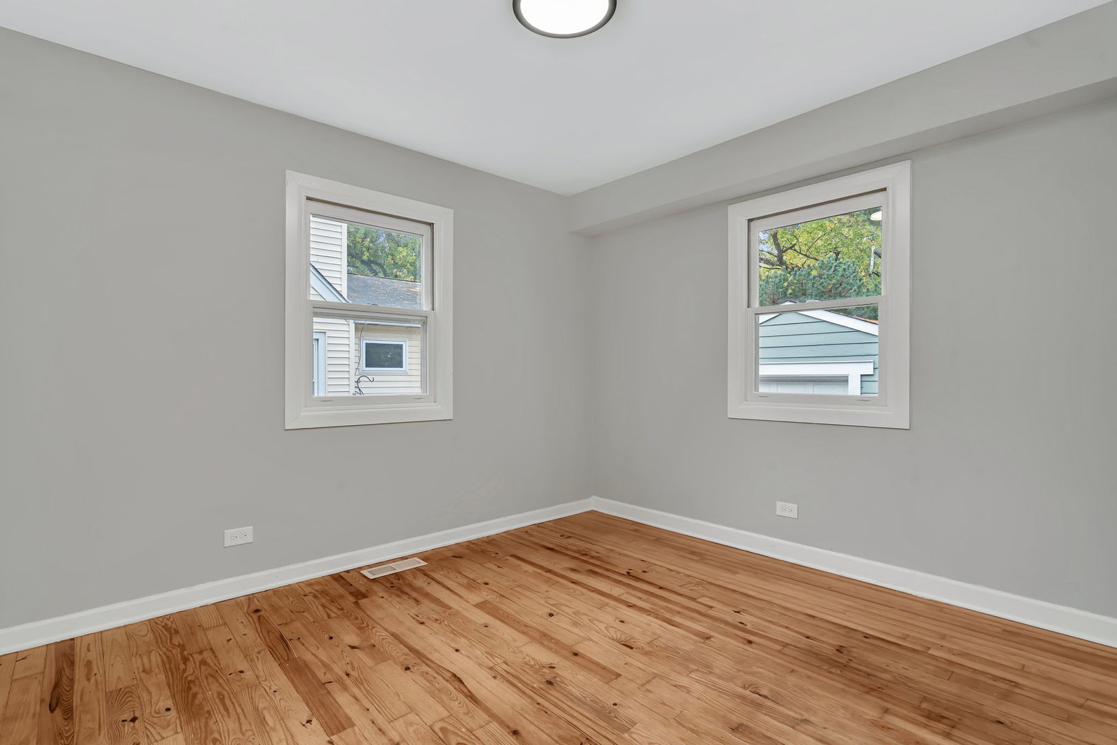 1823 Evergreen Road, Homewood, IL 60430