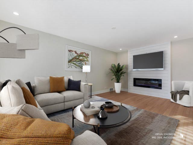 6207 N Hiawatha Avenue, Chicago, IL 60646