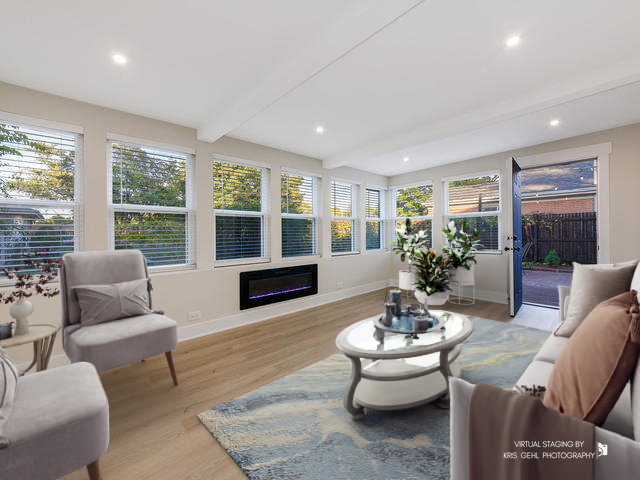 6207 N Hiawatha Avenue, Chicago, IL 60646