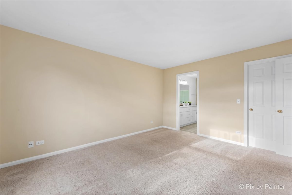 1023 Berkshire Court #C, Elgin, IL 60120