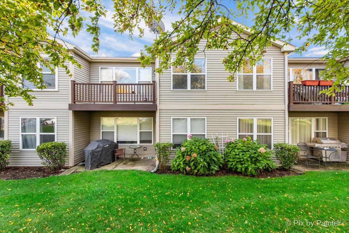 1023 Berkshire Court #C, Elgin, IL 60120
