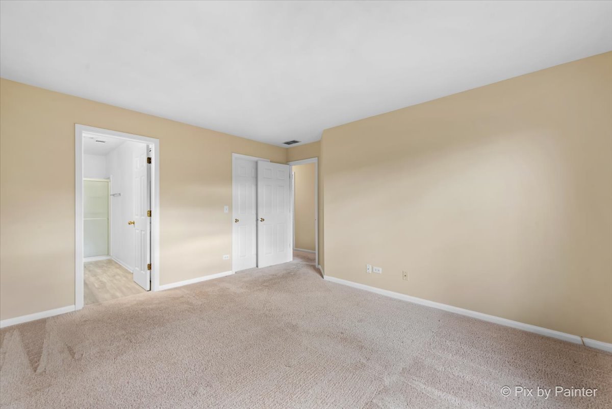 1023 Berkshire Court #C, Elgin, IL 60120