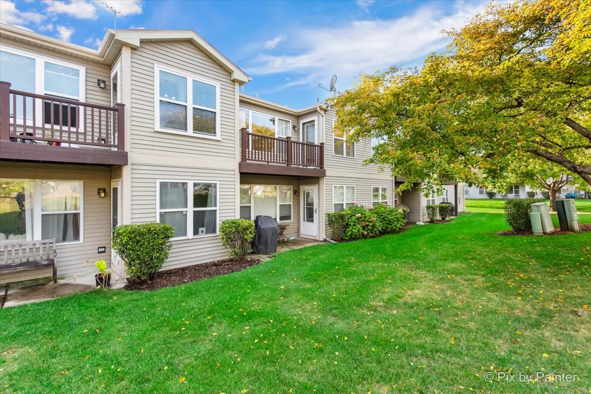 1023 Berkshire Court #C, Elgin, IL 60120