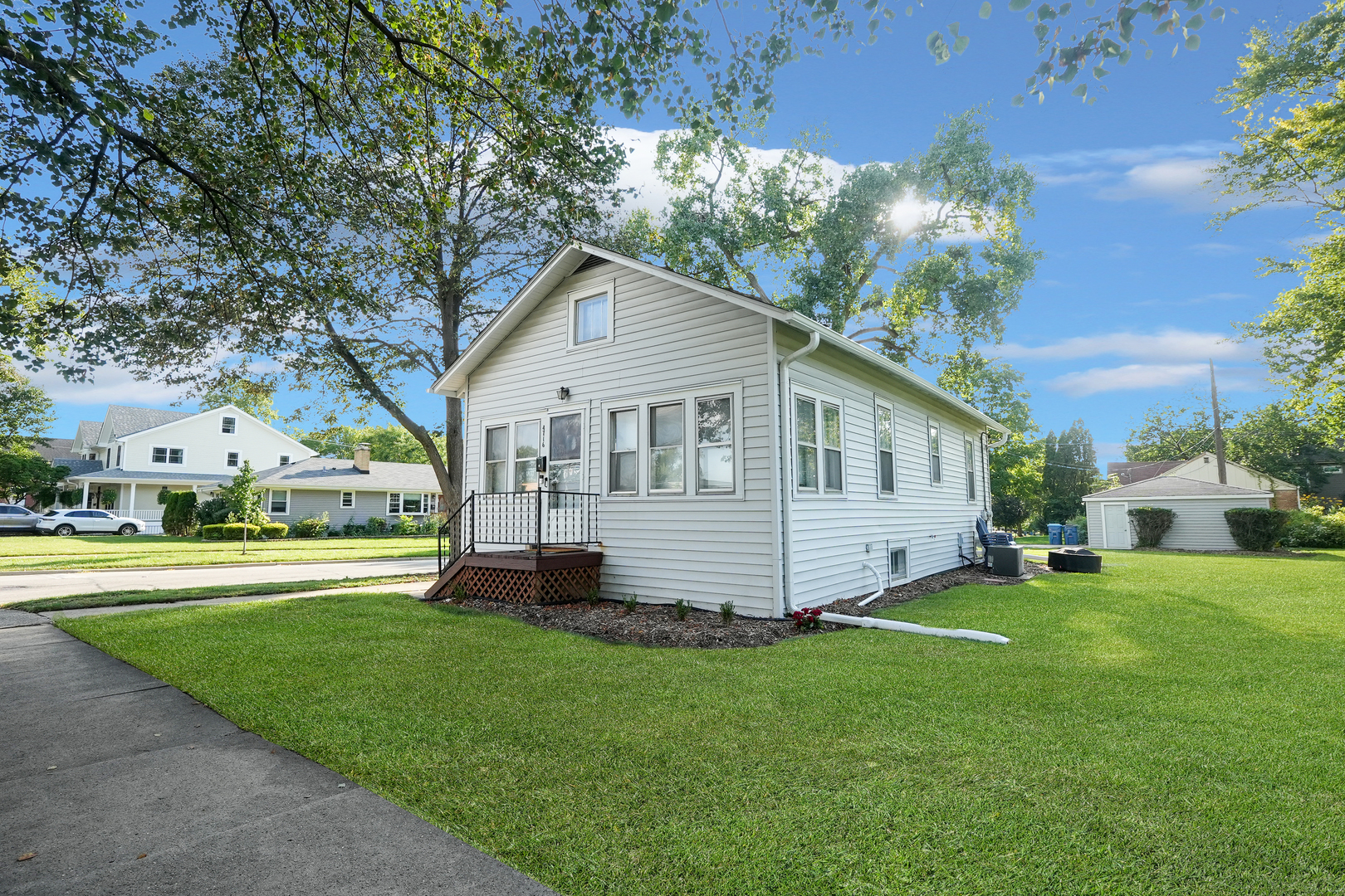 4716 Douglas Road, Downers Grove, IL 60515