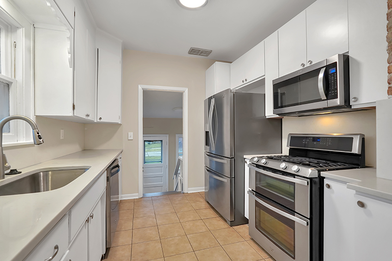 4716 Douglas Road, Downers Grove, IL 60515