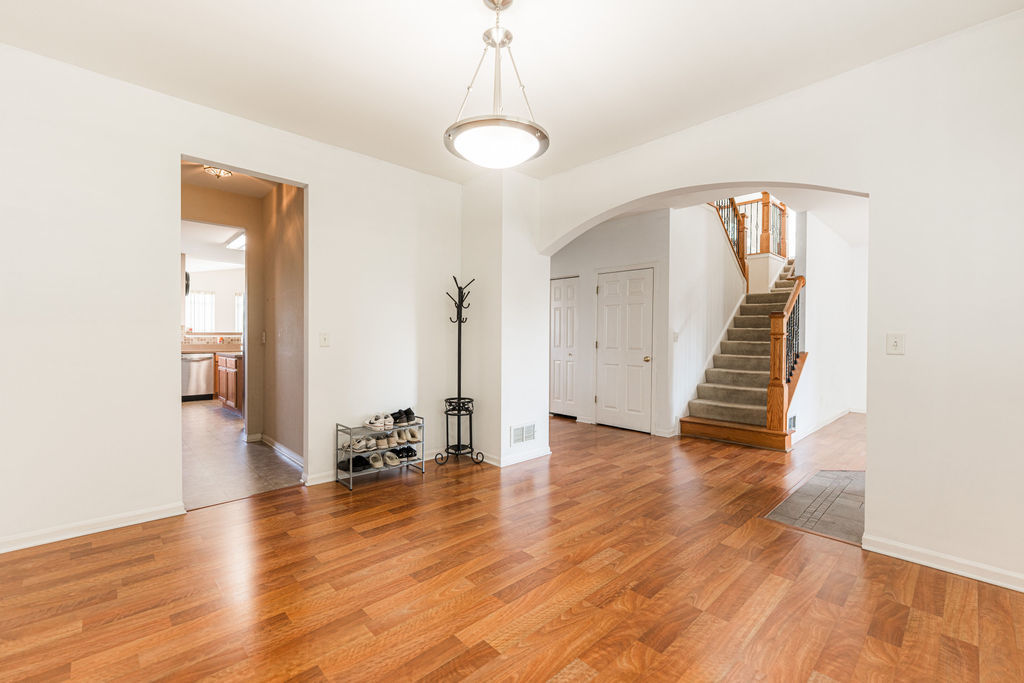 508 Winding Trail, Genoa, IL 60135