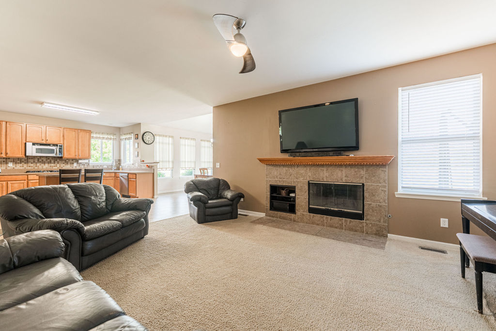 508 Winding Trail, Genoa, IL 60135