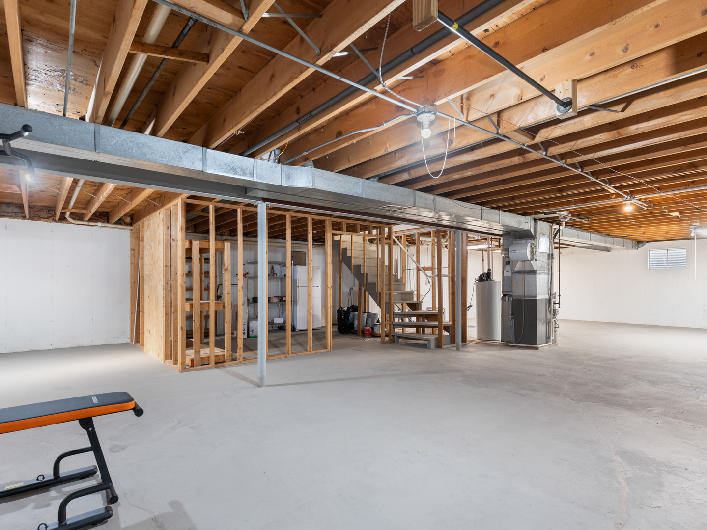 134 S Whispering Hills Drive, Naperville, IL 60540