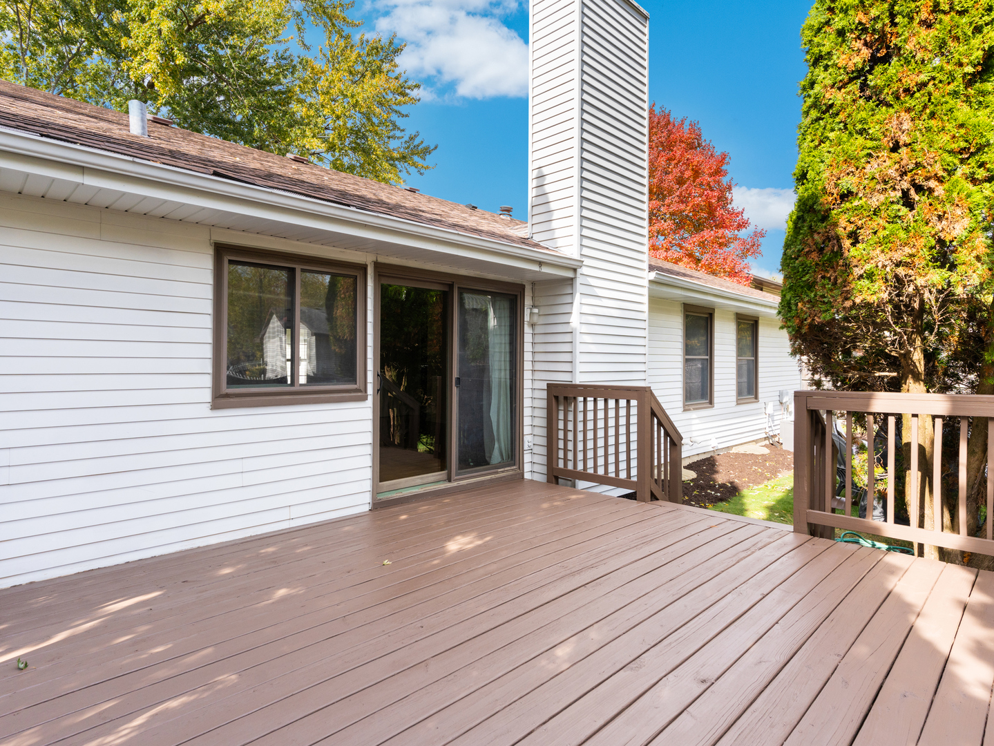 134 S Whispering Hills Drive, Naperville, IL 60540