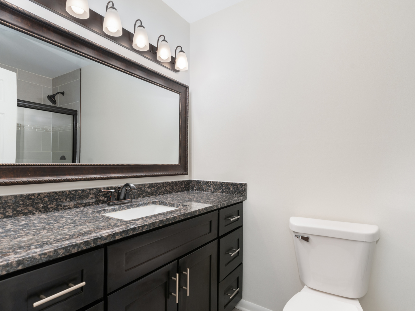 134 S Whispering Hills Drive, Naperville, IL 60540