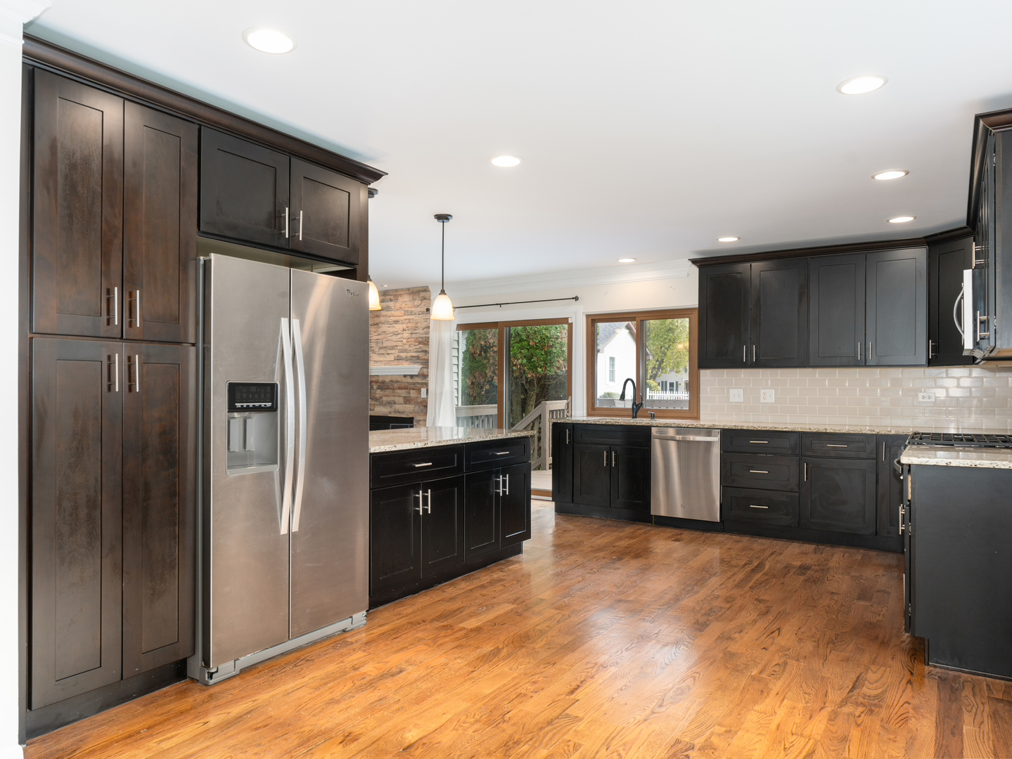 134 S Whispering Hills Drive, Naperville, IL 60540