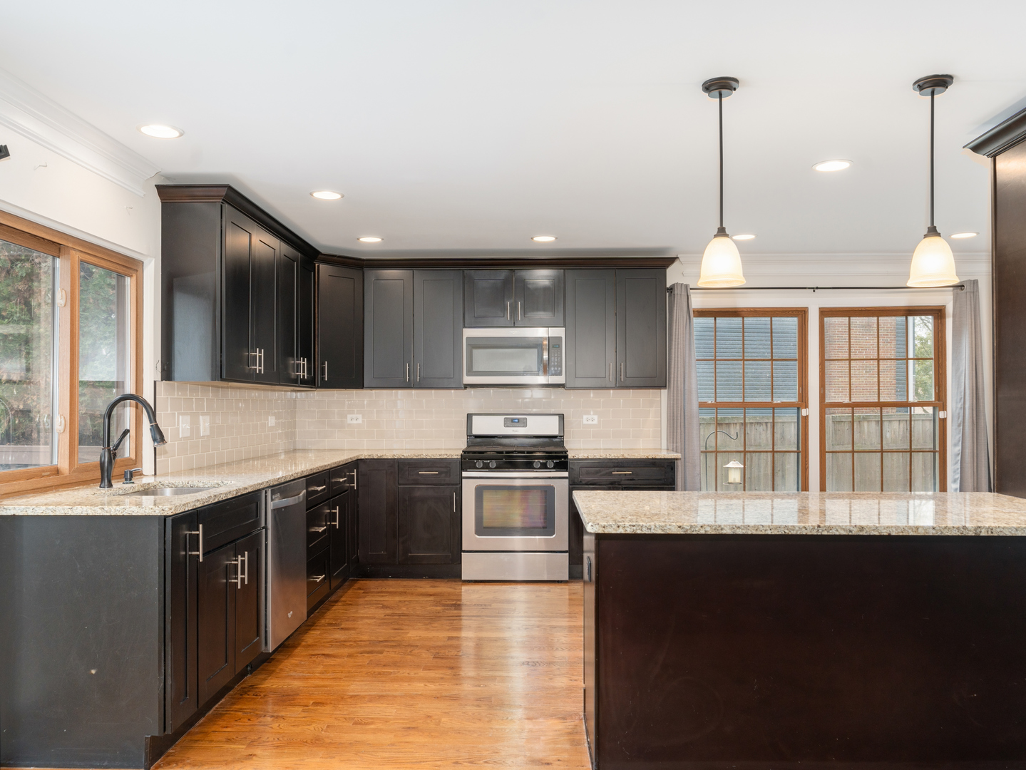 134 S Whispering Hills Drive, Naperville, IL 60540