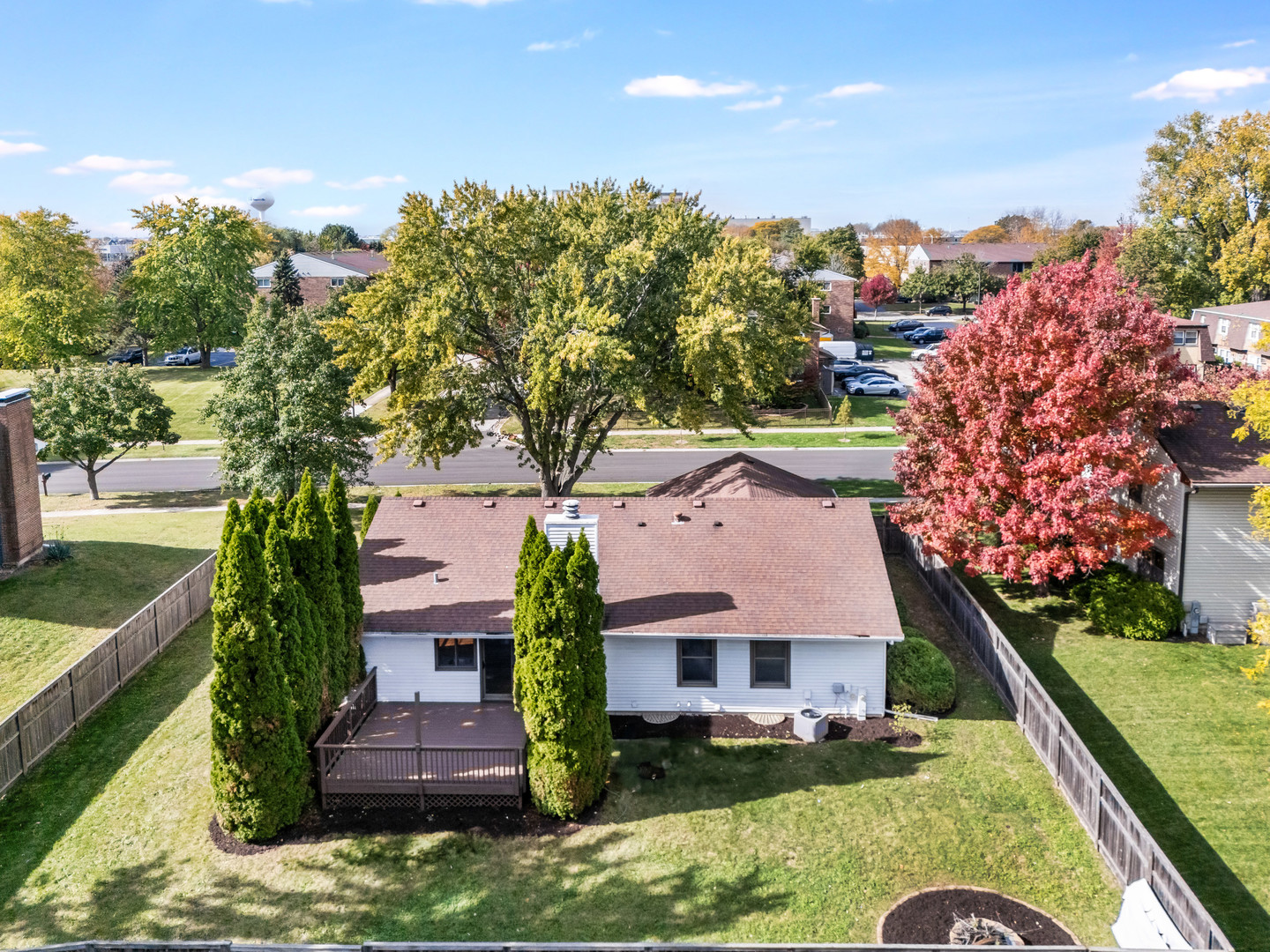 134 S Whispering Hills Drive, Naperville, IL 60540