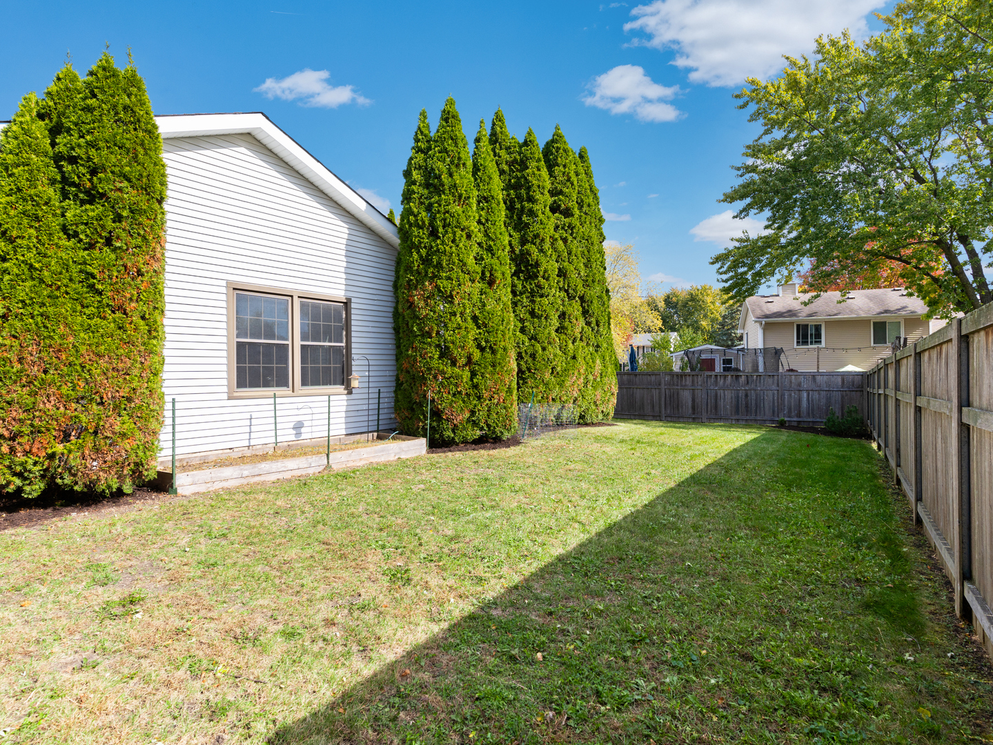 134 S Whispering Hills Drive, Naperville, IL 60540