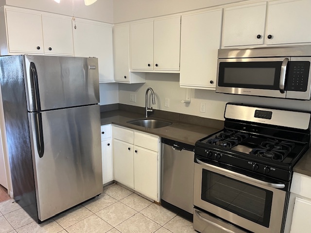 9245 Irving Park Road #1W, Schiller Park, IL 60176