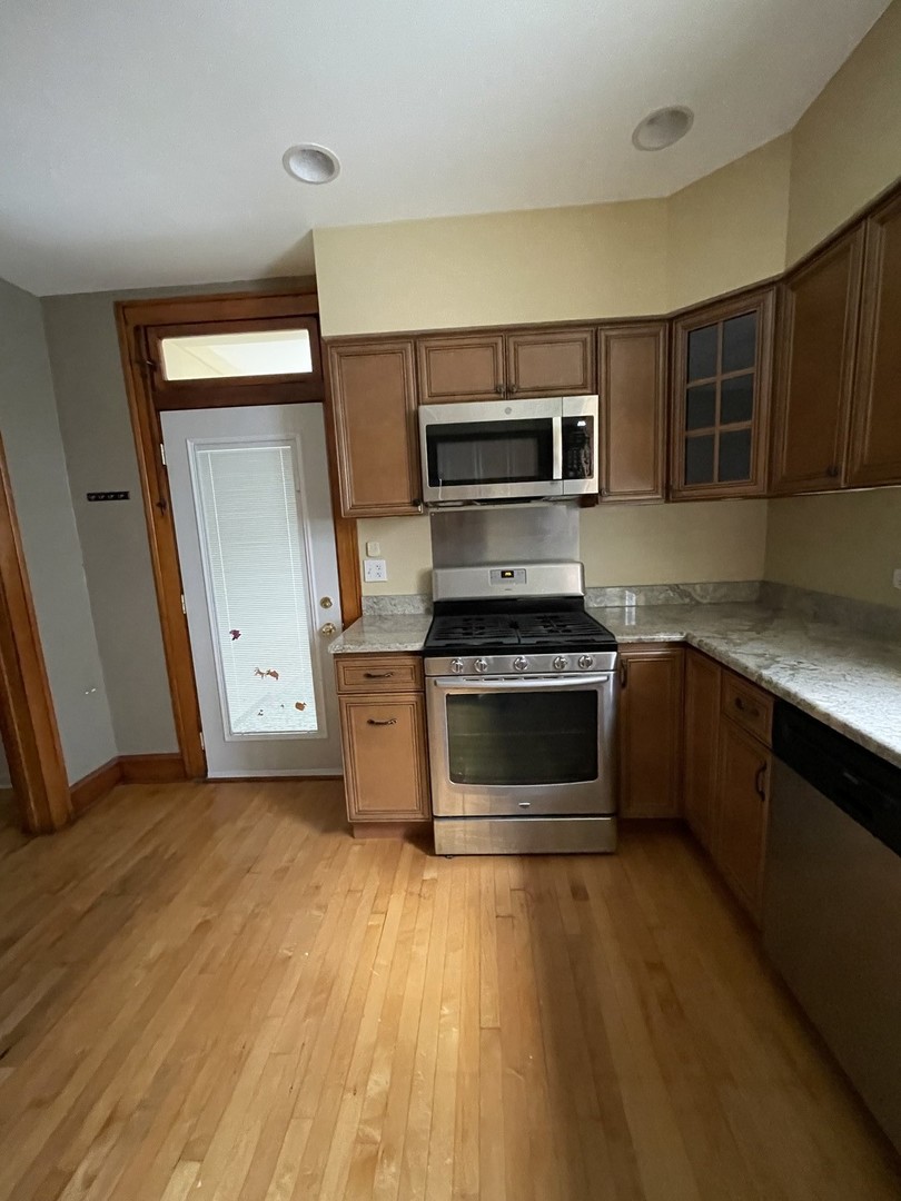 3227 N Albany Avenue #1, Chicago, IL 60618