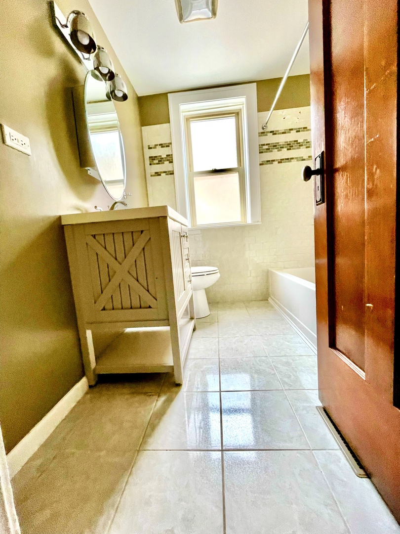 3227 N Albany Avenue #1, Chicago, IL 60618