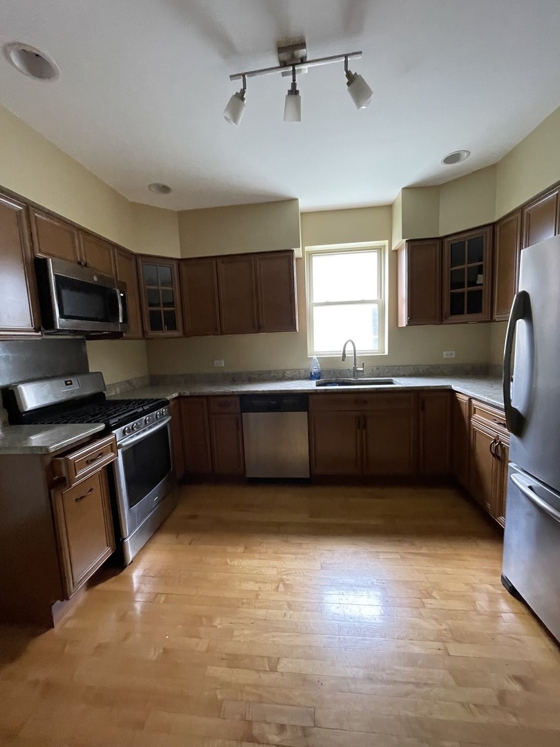 3227 N Albany Avenue #1, Chicago, IL 60618