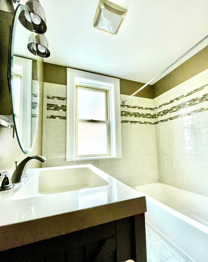 3227 N Albany Avenue #1, Chicago, IL 60618