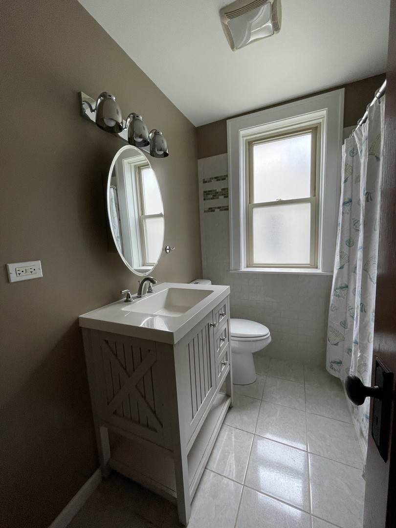 3227 N Albany Avenue #1, Chicago, IL 60618