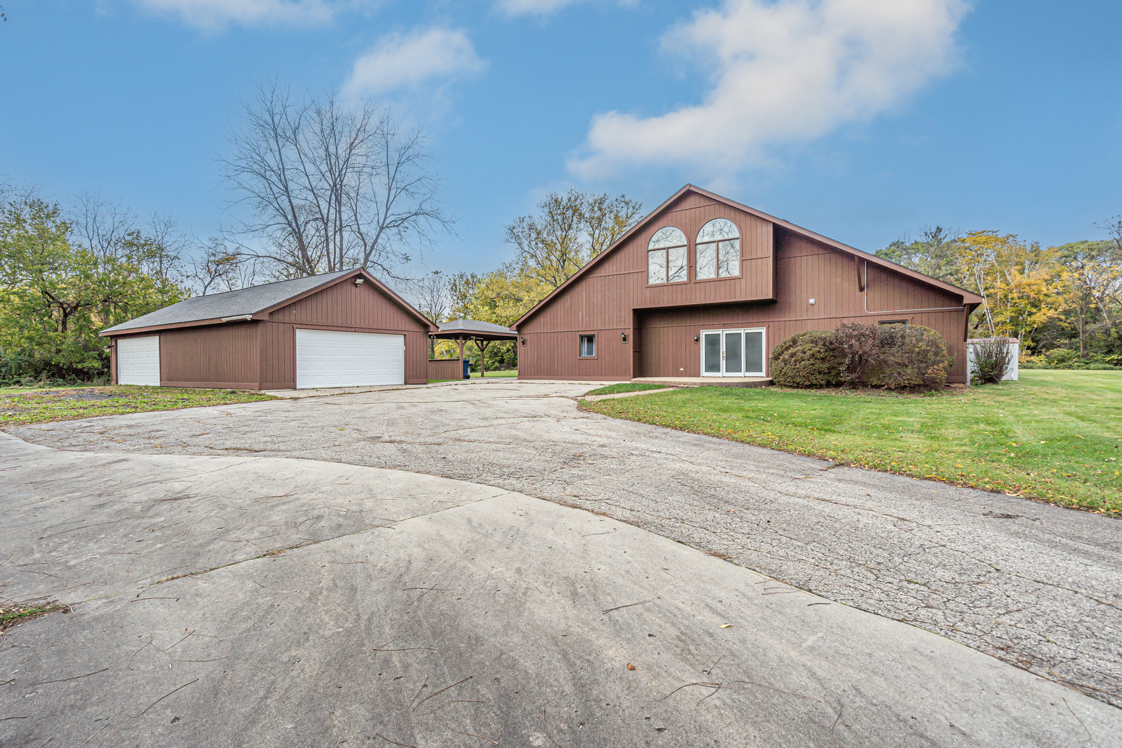 27514 N Forest Garden Road, Wauconda, IL 60084