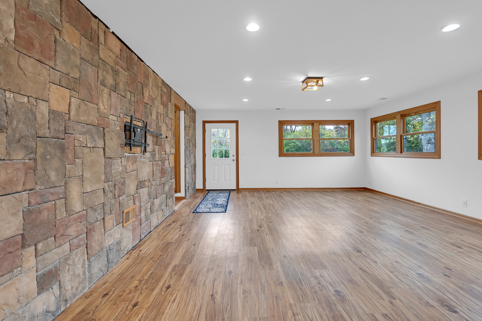 27514 N Forest Garden Road, Wauconda, IL 60084